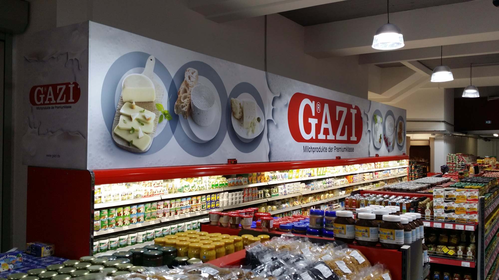 GAZI: Kühltheken-Verkleidung
