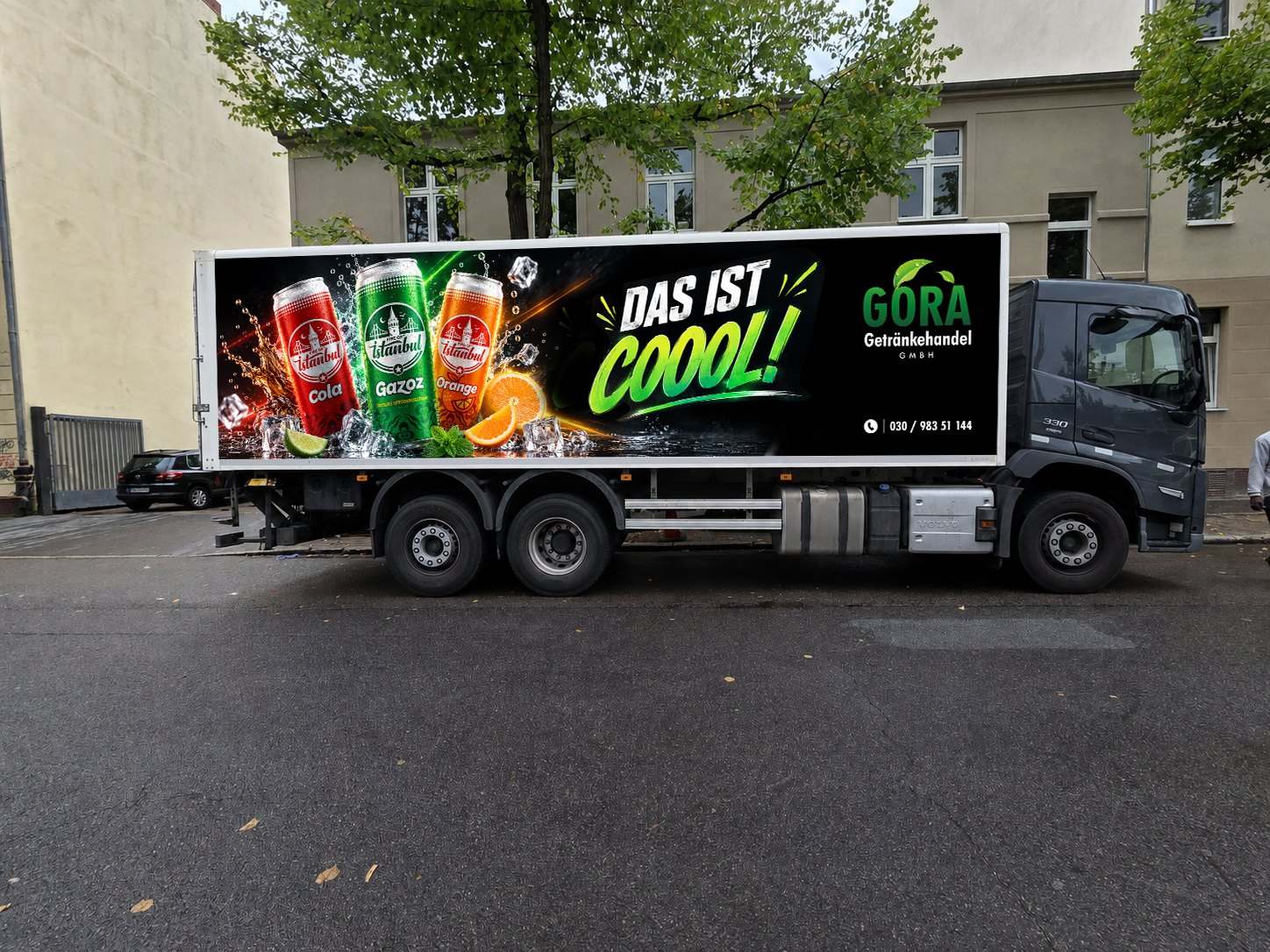 Gora: Lkw-Planenwerbung